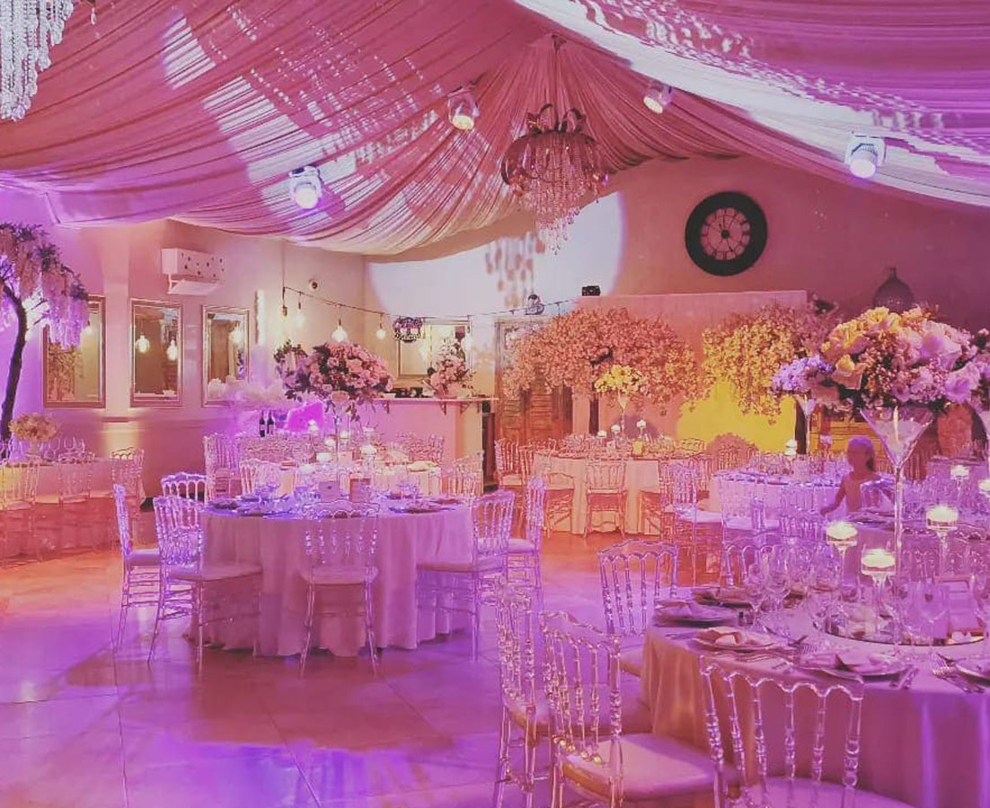 Page_Salle_mariage_-_Interieur